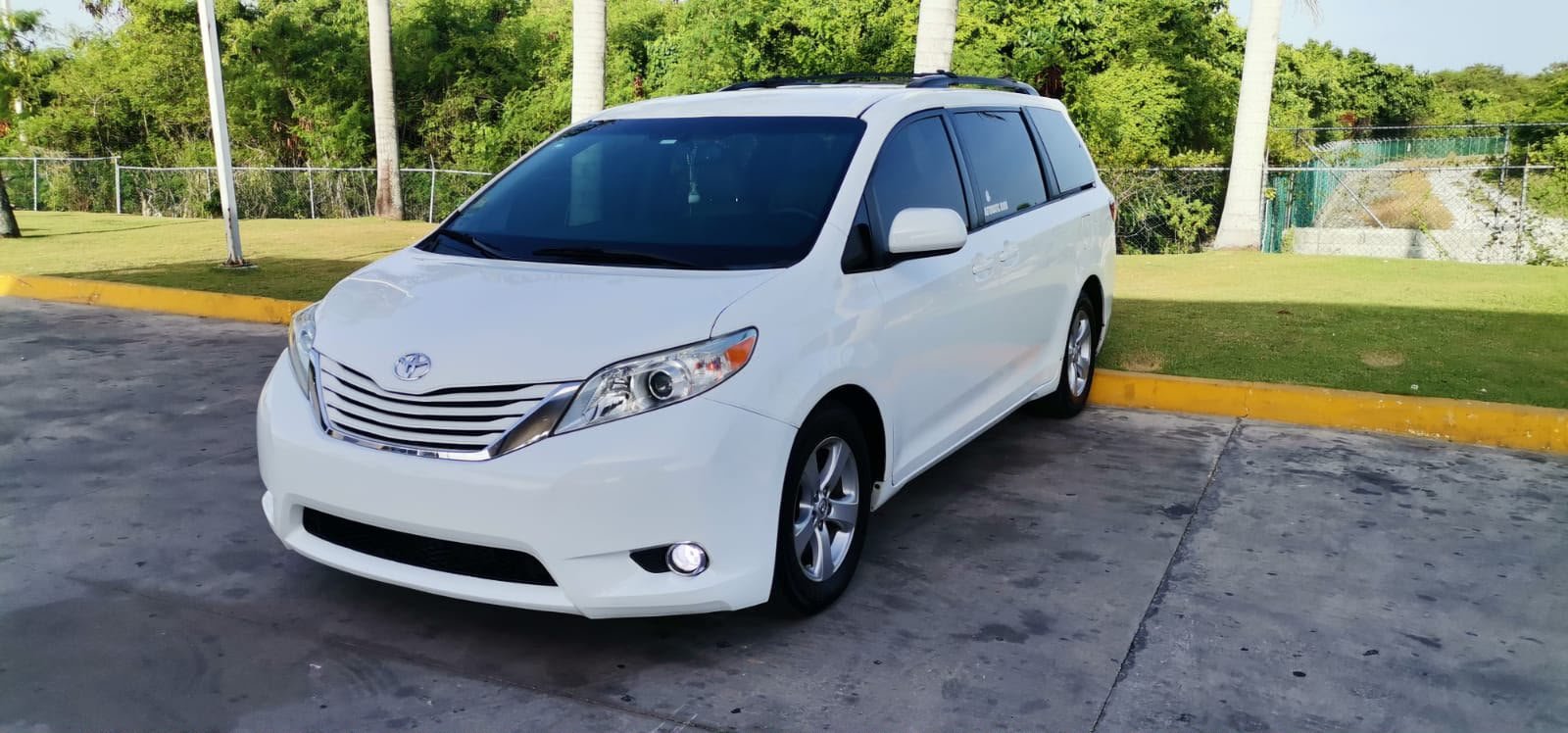 Vehículo para traslados en Punta Cana